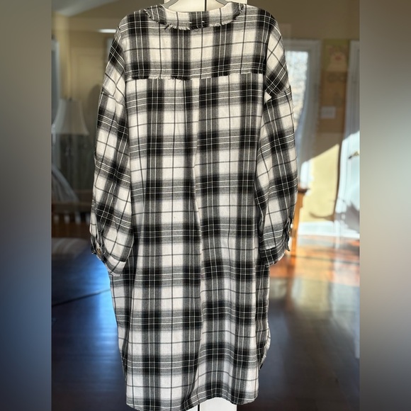 POL Black & White Plaid Dress - Picture 7 of 14